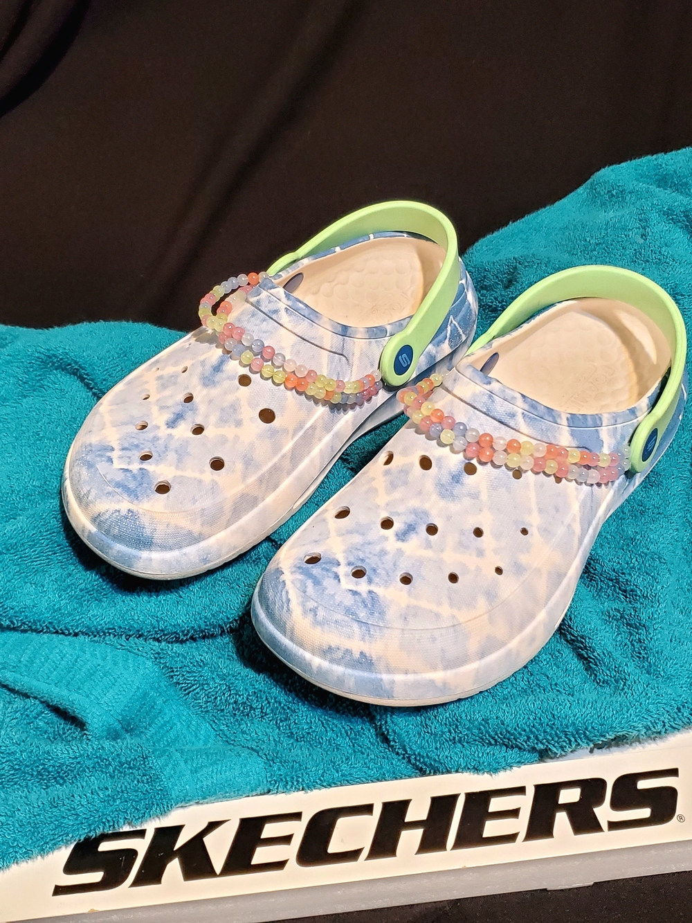 Womens sz 10 SKECHERS Foamie Croc/Clogs~ Wave Vibes w Beads ~ 2 Way Wear